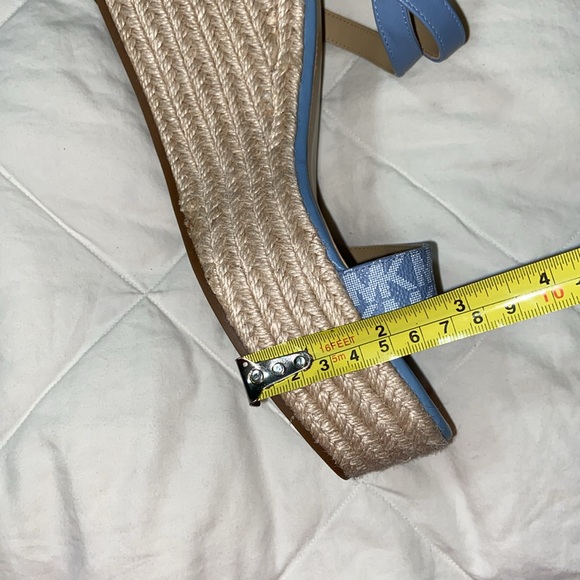 Like new Michael Kors Serena Wedge Espadrille size 9.5 platform - Picture 16 of 16
